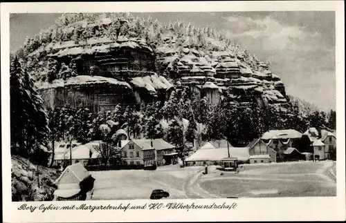 Ak Oybin in der Oberlausitz, Berg mit Margaretenhof und HO-Völkerfreundschaft, Winteransicht