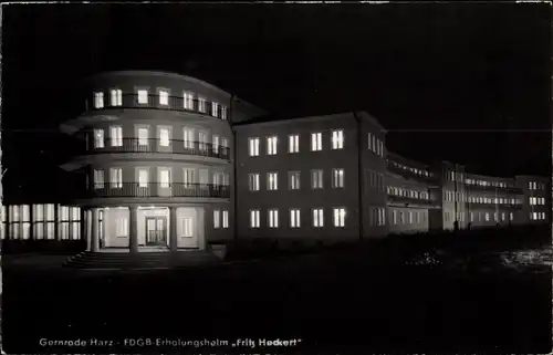 Ak Gernrode Quedlinburg im Harz, FDGB-Erholungsheim Fritz Heckert, bei Nacht