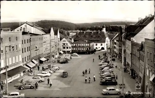 Ak Eggenfelden in Niederbayern, Straßenpartie, Autos, Luftbild