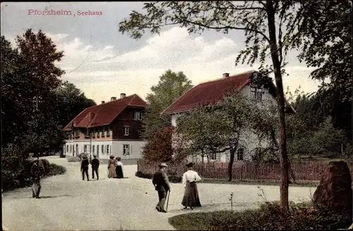 Ak Pforzheim im Schwarzwald, Seehaus, Passanten