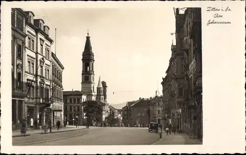 Ak Zittau in der Oberlausitz, Blick auf Johanneum, Straßenzug