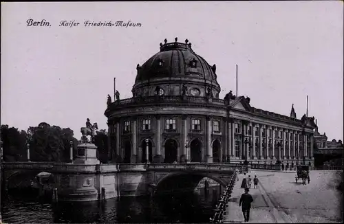Ak Berlin Mitte, Kaiser Friedrich-Museum, Brücke, Kutsche