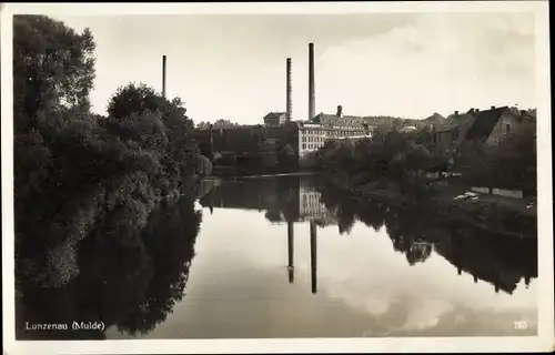 Ak Lunzenau in Sachsen, Mulde, Fabrik, Schornstein