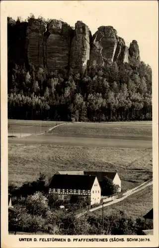 Ak Königstein an der Elbe Sächsische Schweiz, Unter den Felstürmen des Pfaffensteines