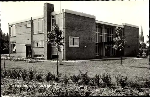 Ak IJsselstein Utrecht Niederlande, R. K. ULO School