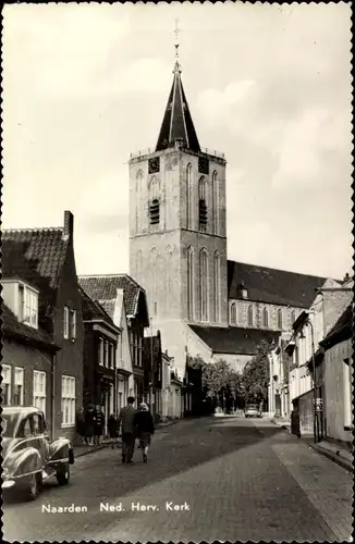 Ak Naarden Nordholland Niederlande, Bussummerstraat, Ned. Herv. Kerk