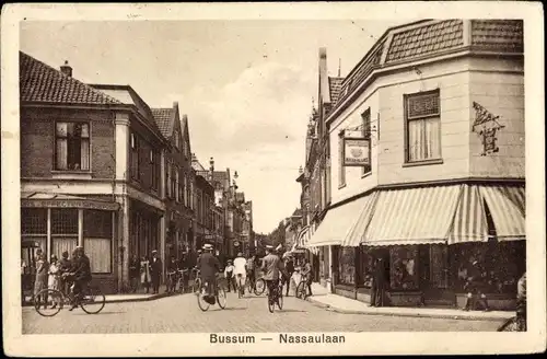 Ak Bussum Nordholland Niederlande, Nassaulaan, Radfahrer