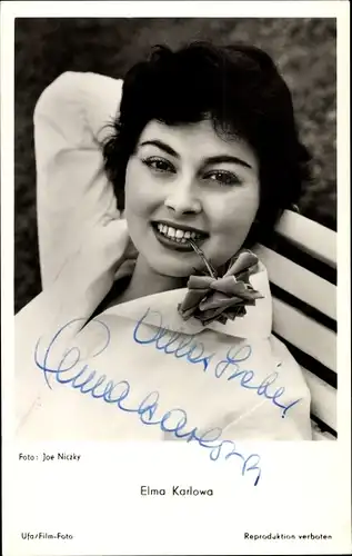 Ak Schauspielerin Elma Karlowa, Portrait mit Rose, Autogramm