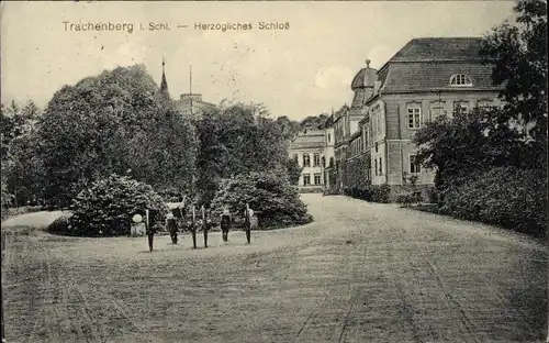 Ak Żmigród Trachenberg Schlesien, Herzogliches Schloss