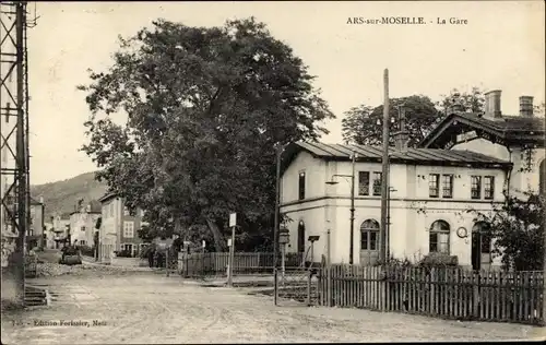 Ak Ars sur Moselle Lothringen, La Gare, Bahnhof