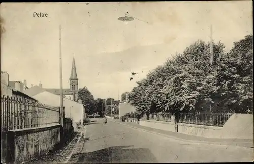 Ak Peltre Moselle, Straßenpartie