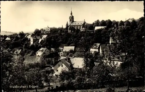 Ak Waldkirchen Grünhainichen im Erzgebirge Sachsen, Ortsansicht, Kirche