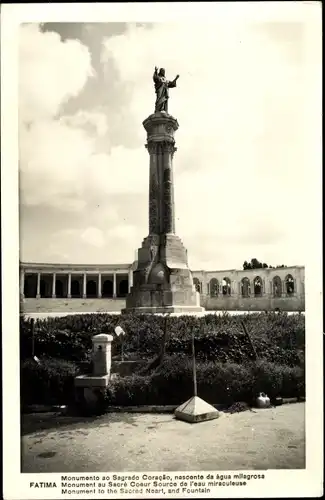 Ak Fatima Portugal, Monumento ao Segrado Coracao, nascente da agua milagrosa