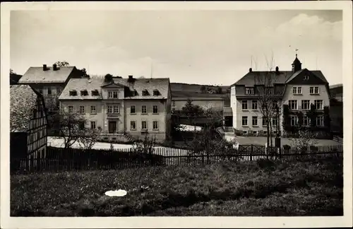 Ak Weißbach Amtsberg im Erzgebirge, Rathaus und Schule