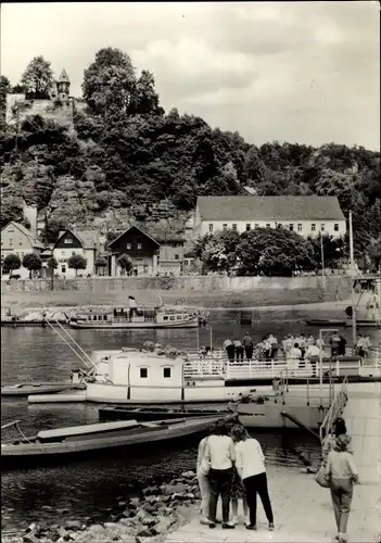 Ak Rathen an der Elbe Sächsische Schweiz, Teilansicht, Anlegestelle der Fähre, Boote