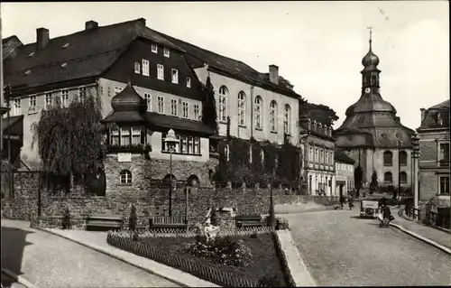 Ak Klingenthal im Vogtland Sachsen, Schloss mit Kirche