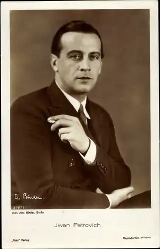 Ak Schauspieler Iwan Petrovich, Portrait, Zigarette