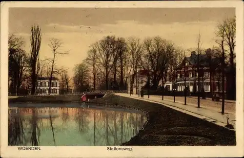Ak Woerden Utrecht Niederlande, Stationsweg