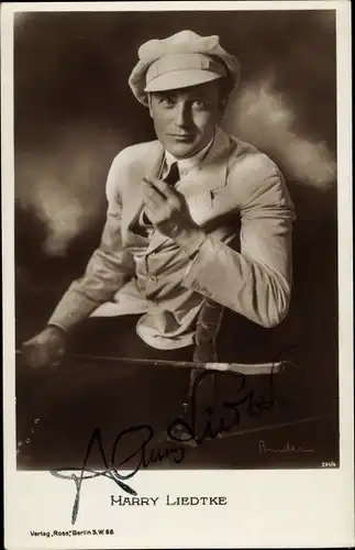 Ak Schauspieler Harry Liedtke, Portrait mit Mütze, Zigarette, Autogramm
