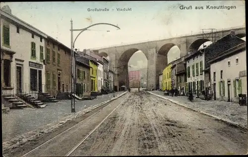 Ak Knutange Kneuttingen Nilvingen Lothringen Moselle, Großstraße, Viadukt