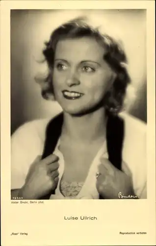 Ak Schauspielerin Luise Ullrich, Portrait, Ross Verlag 7650 1, Ist Mama nicht fabelhaft