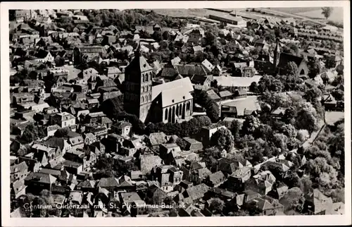 Ak Oldenzaal Overijssel, Centrum mit St. Plechelmus Basiliek, Luchtfoto