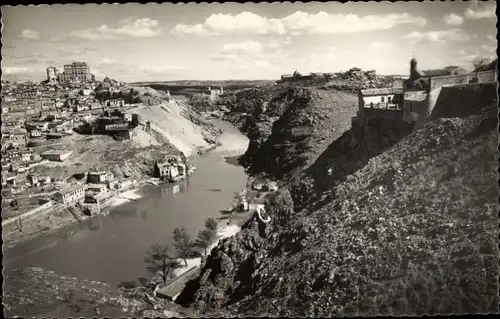 Ak Toledo Kastilien La Mancha Spanien, Ermita de la Virgen del Valle y rio Tajo