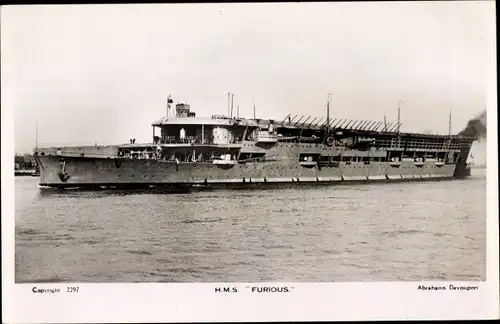 Foto Ak Britisches Kriegsschiff, HMS Furious, Flugzeugträger