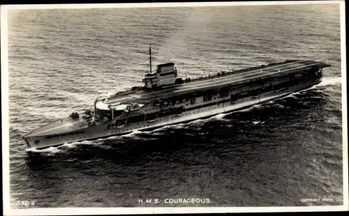 Ak Britisches Kriegsschiff, HMS Courageous, Flugzeugträger