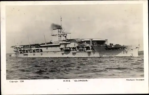Foto Ak Britisches Kriegsschiff, HMS Glorious, Flugzeugträger