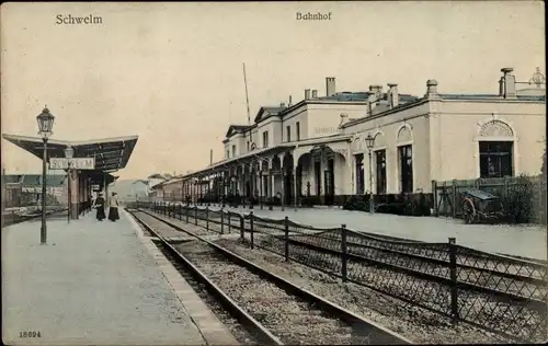 Ak Schwelm in Westfalen, Bahnhof, Gleisseite, Bahnsteig