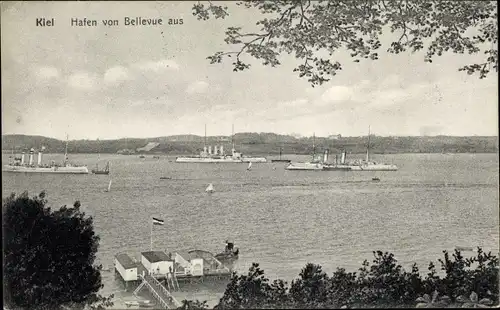 Ak Kiel Schleswig Holstein, Hafen von Bellevue aus, Kriegsschiffe