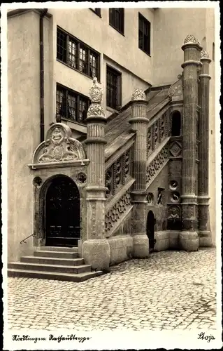 Ak Nördlingen Schwaben, Rathaustreppe