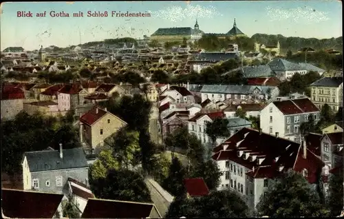 Ak Gotha Thüringen, Blick auf die Stadt mit Schloss Friedenstein im Hintergrund
