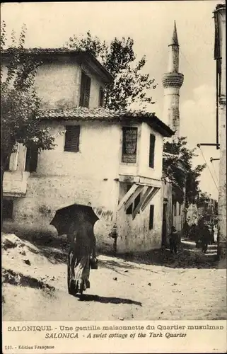 Ak Saloniki Thessaloniki Griechenland, Une gentille maisonnette du Quartier musulman, Minarette