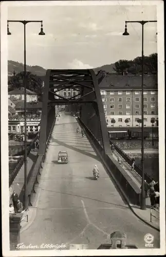 Ak Děčín Tetschen an der Elbe Reg. Aussig, Blick über die Elbbrücke, Speisehaus, Hotel