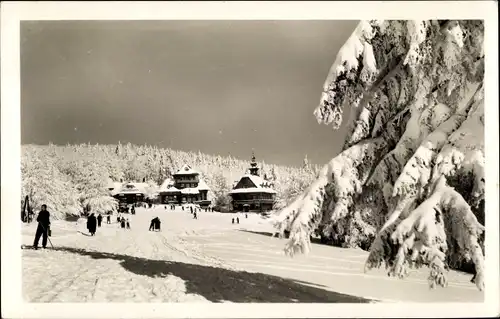 Ak Pustevny Pustevně na Radhošti Region Zlin, Ortsansicht im Winter, Berghotels