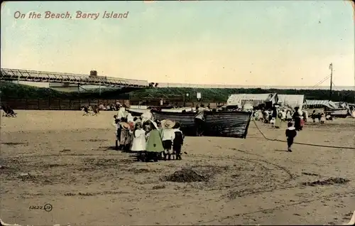Ak Barry Wales, Barry Island, On the Beach