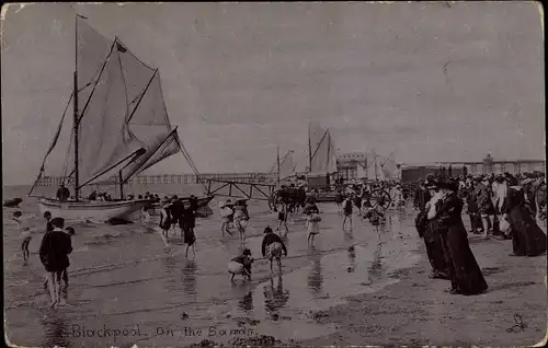 Ak Blackpool Lancashire England, On the Sands