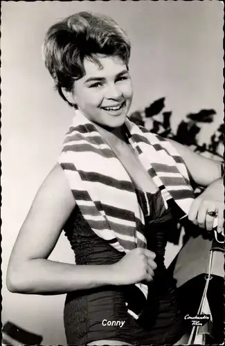 Ak Schauspielerin Conny, Portrait, Conny und Peter machen Musik