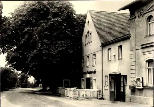 Ak Gohrisch in Sachsen, Sennerhütte, Straßenseite, Zigarettenautomat