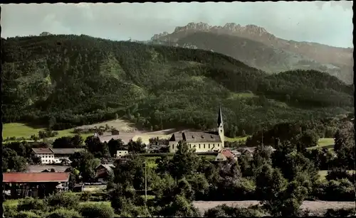 Ak Bernau am Chiemsee, Teilansicht mit Kampenwald