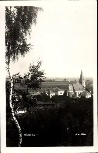 Foto Ak Milovice nad Labem Milowitz Mittelböhmen, Teilansicht, Kirche