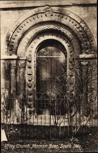 Ak Oxford Oxfordshire England, Iffley Church, Norman Door