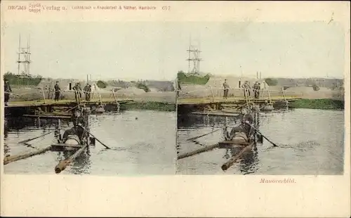 Stereo Ak Manöverbild, Soldat in einem Boot, Brücke