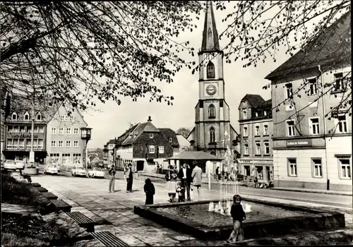 Ak Stollberg im Erzgebirge, Markt, Kirche, Springbrunnen