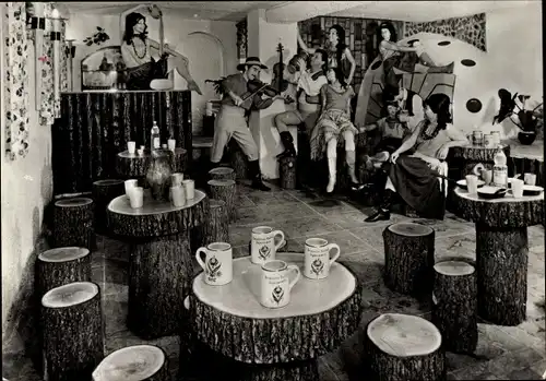 Ak Fischbach Waltershausen Thüringen, Zigeunerkeller, Musikanten-Puppen