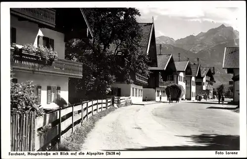 Ak Farchant Oberbayern, Hauptstraße mit Blick auf die Alpspitze