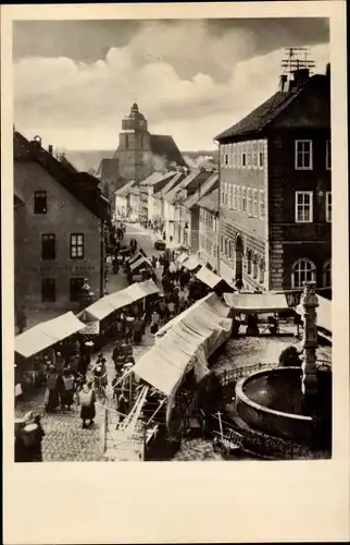 Ak Eisfeld in Thüringen, Jahrmarkt, Brunnen