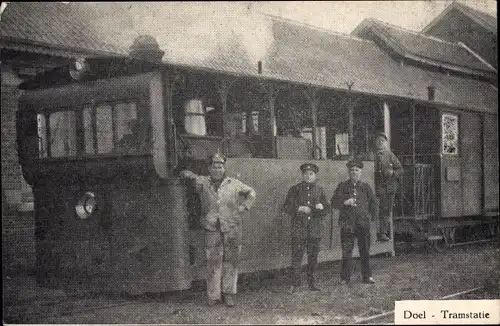 Ak Doel Beveren Ostflandern, Tramstatie, Bahnhof, Gleisseite